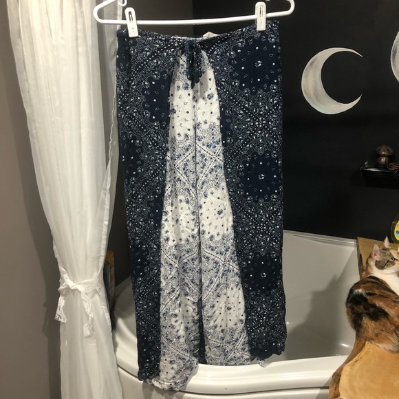 Blue/white bandana style pants - Picture 7 of 8